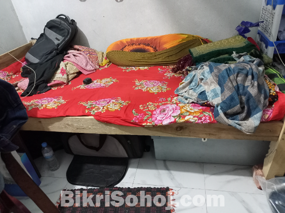 খাট বা চকি বিক্রয় হবে